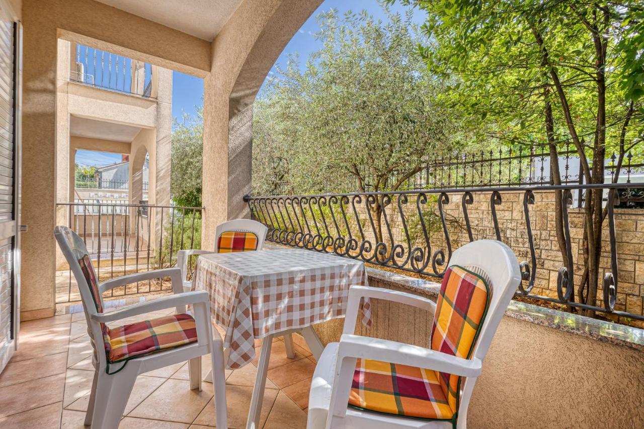 House Laura 200M From The Beach And The Center Apartment Poreč Exterior foto
